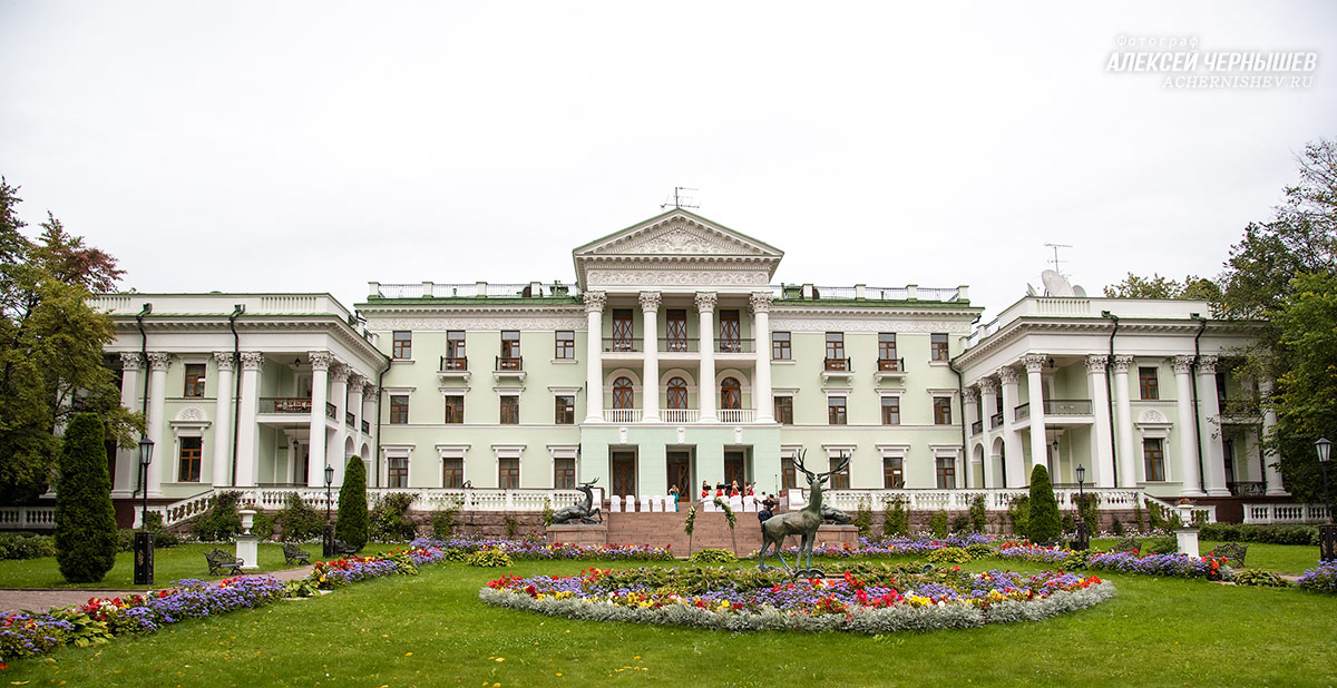 Парк Отель Морозовка - главное здание