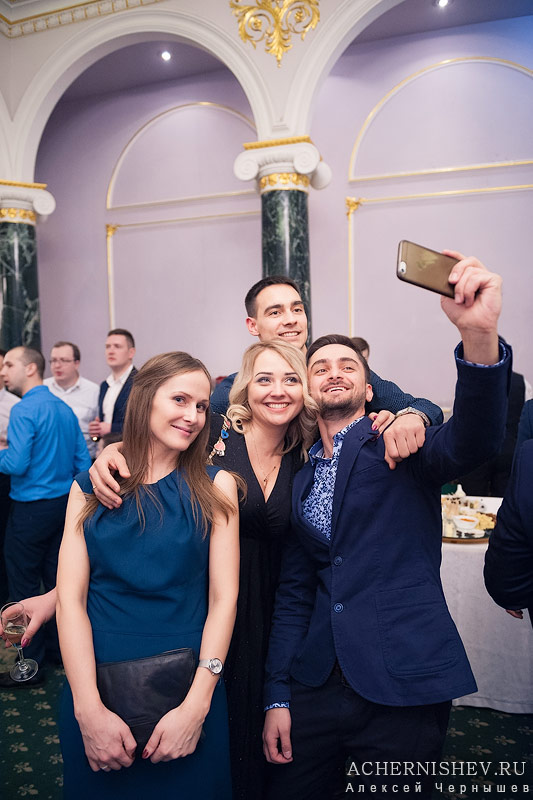 13-selfi-s-druzyami