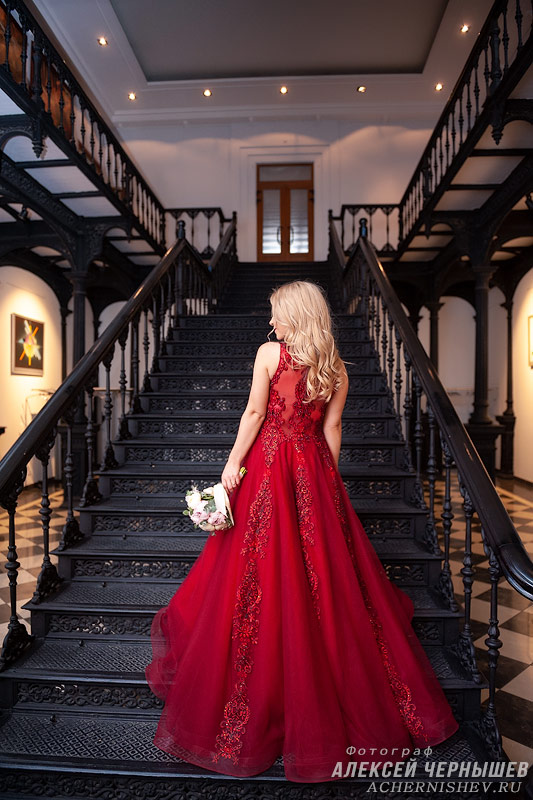 Особняк на Волхонке невеста в красном платье