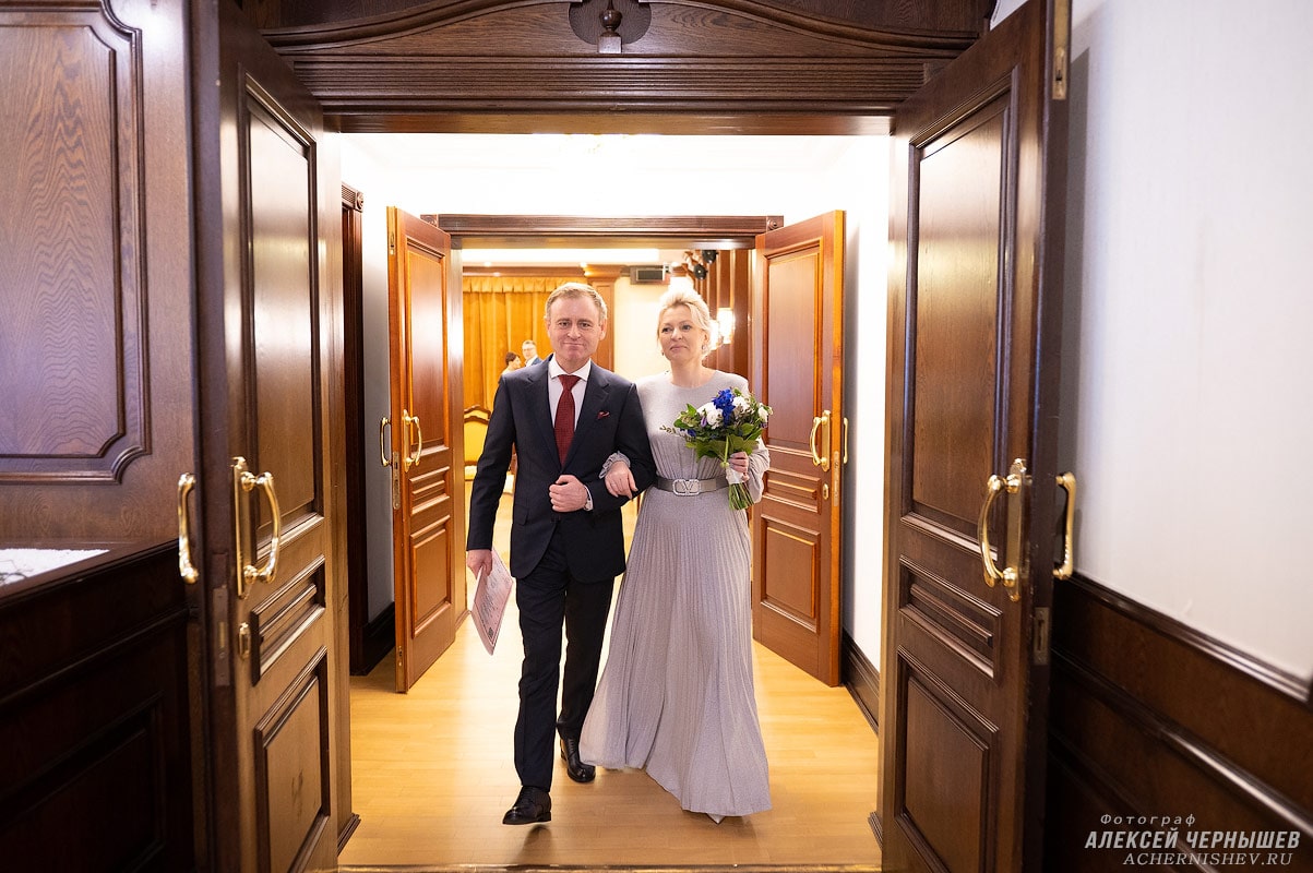 Отель Богородское — фото выход из зала торжественной регистрации брака