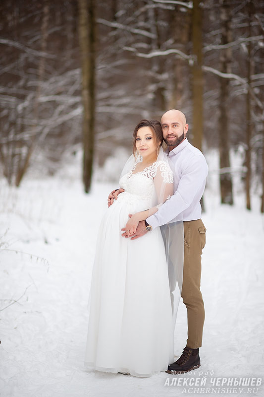 Свадебная фотосессия зимой в декабре фото с беременной невестой