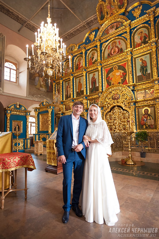 жених и невеста в храме жених и невеста в храме