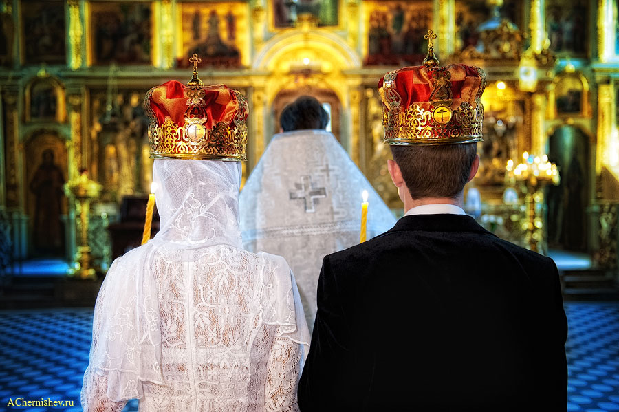 Каждое воскресенье в церкви. Таинство венчания в православии. Церемония венчания в церкви. Венчание в православном храме.